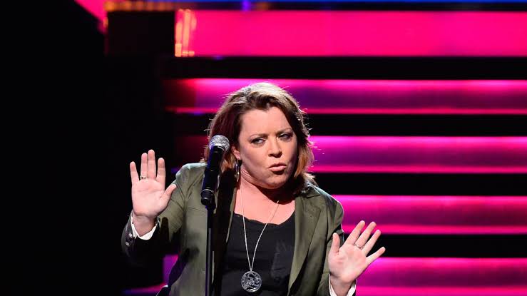 Crowd at a Kathleen Madigan show